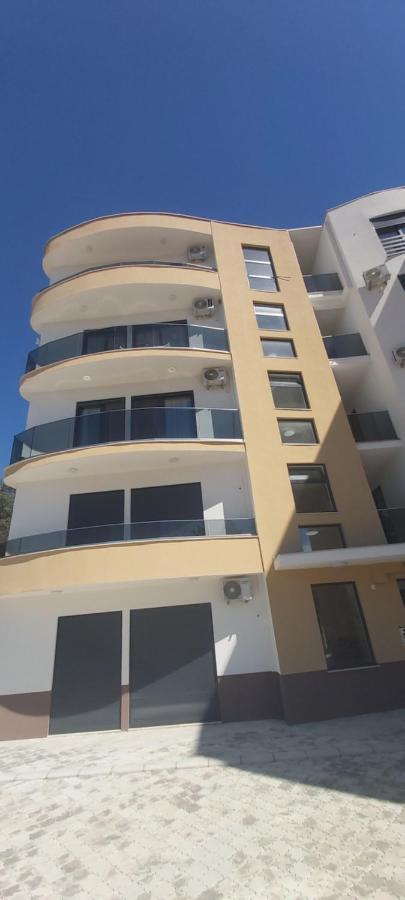 Apartament Mehmeti 울친 외부 사진